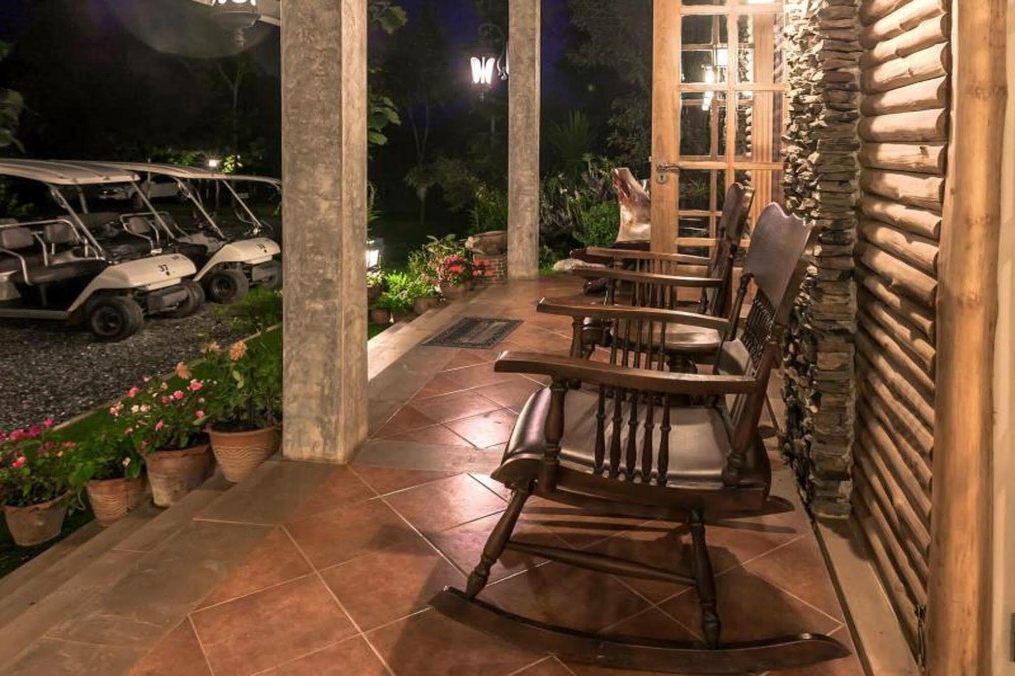 Hotel Phukumhom Khao Yai Wangkata Exterior foto