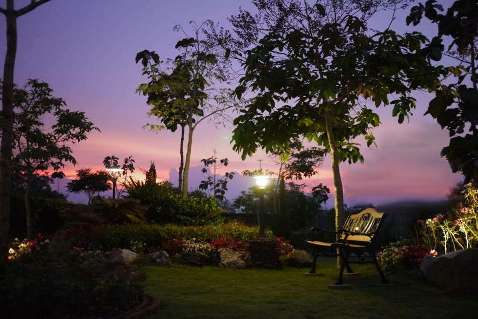 Hotel Phukumhom Khao Yai Wangkata Exterior foto